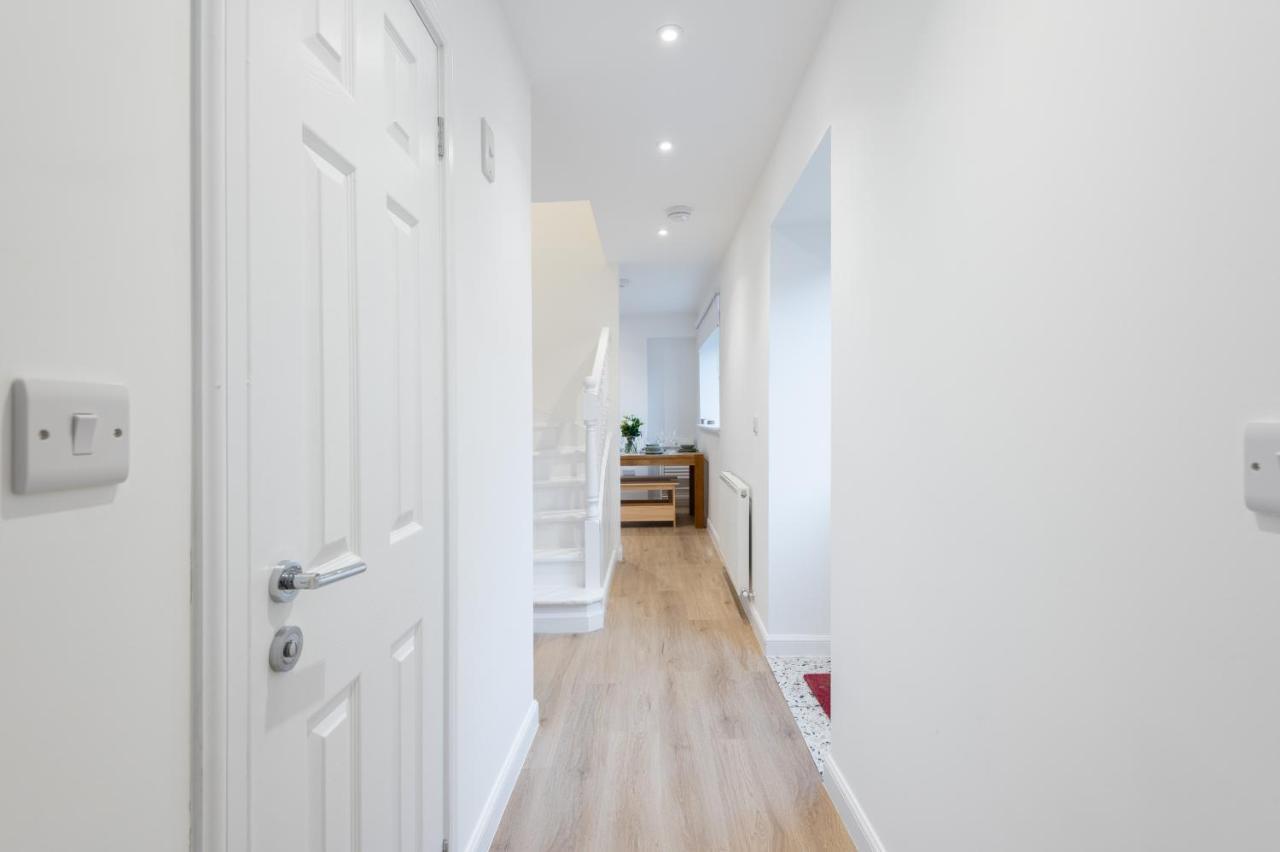 The Pinkish House - 4 Bed Home In The Town Centre Blairgowrie and Rattray ภายนอก รูปภาพ