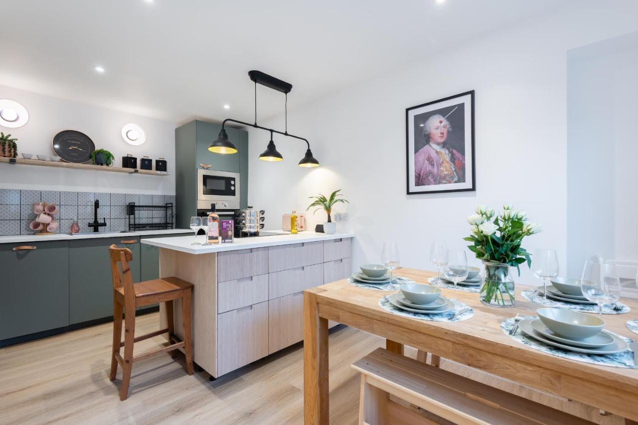 The Pinkish House - 4 Bed Home In The Town Centre Blairgowrie and Rattray ภายนอก รูปภาพ
