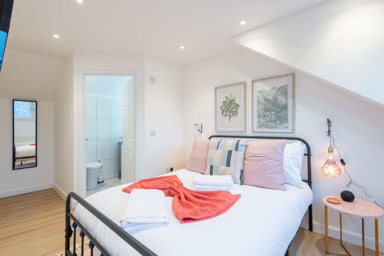 The Pinkish House - 4 Bed Home In The Town Centre Blairgowrie and Rattray ภายนอก รูปภาพ